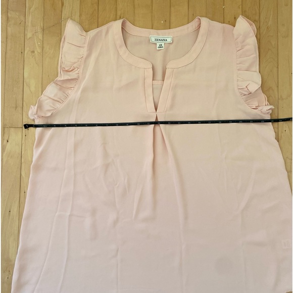 🌟 3 FOR $10 🌟 Zenana cap/flutter sleeve tunic top - Picture 3 of 6